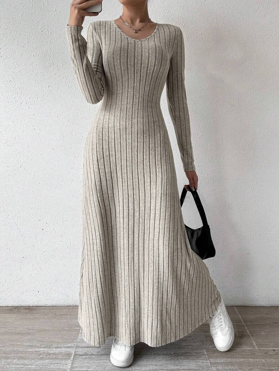 Robe longue en tricot femme - photo 1
